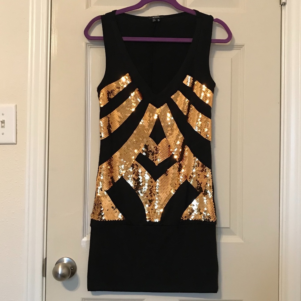 XOXO Black/Gold Sequin Fitted Dress